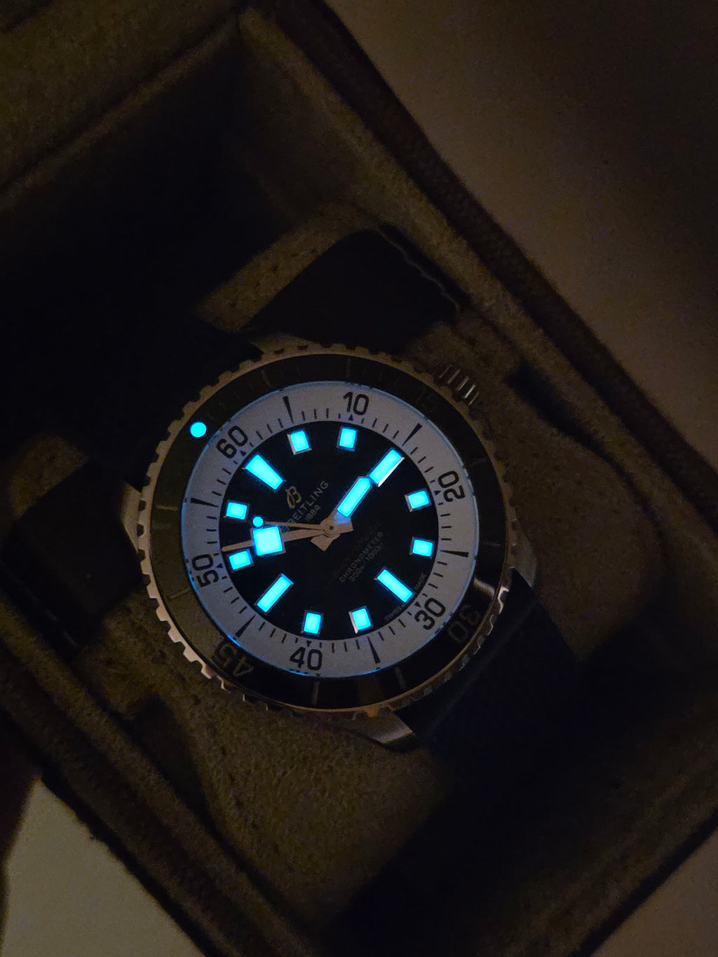 Breitling Superocean Automatic 44 (A17376)