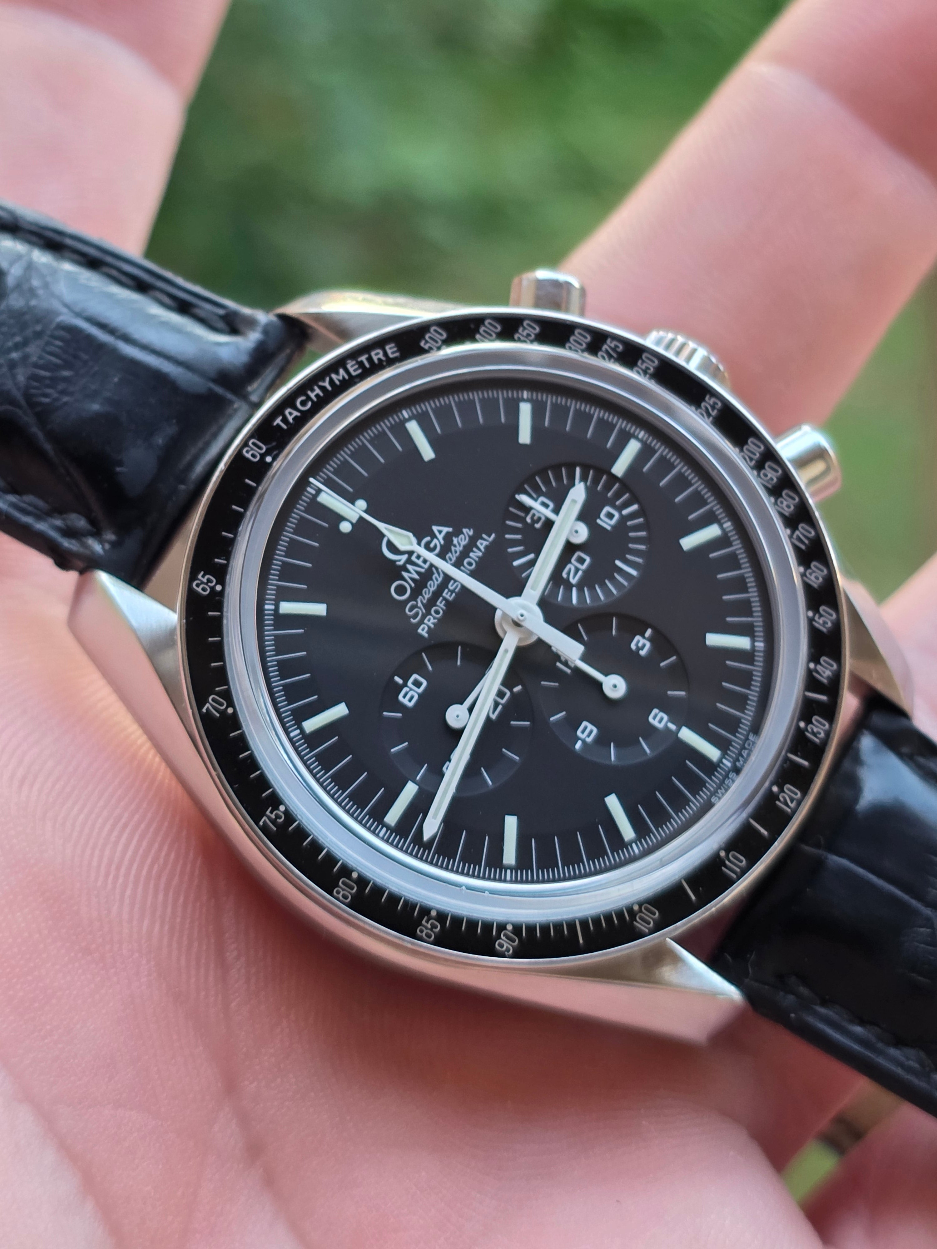 OMEGA Speedmaster Professional Moonwatch „Sapphire Sandwich”
Referință: 311.33.42.30.01.002