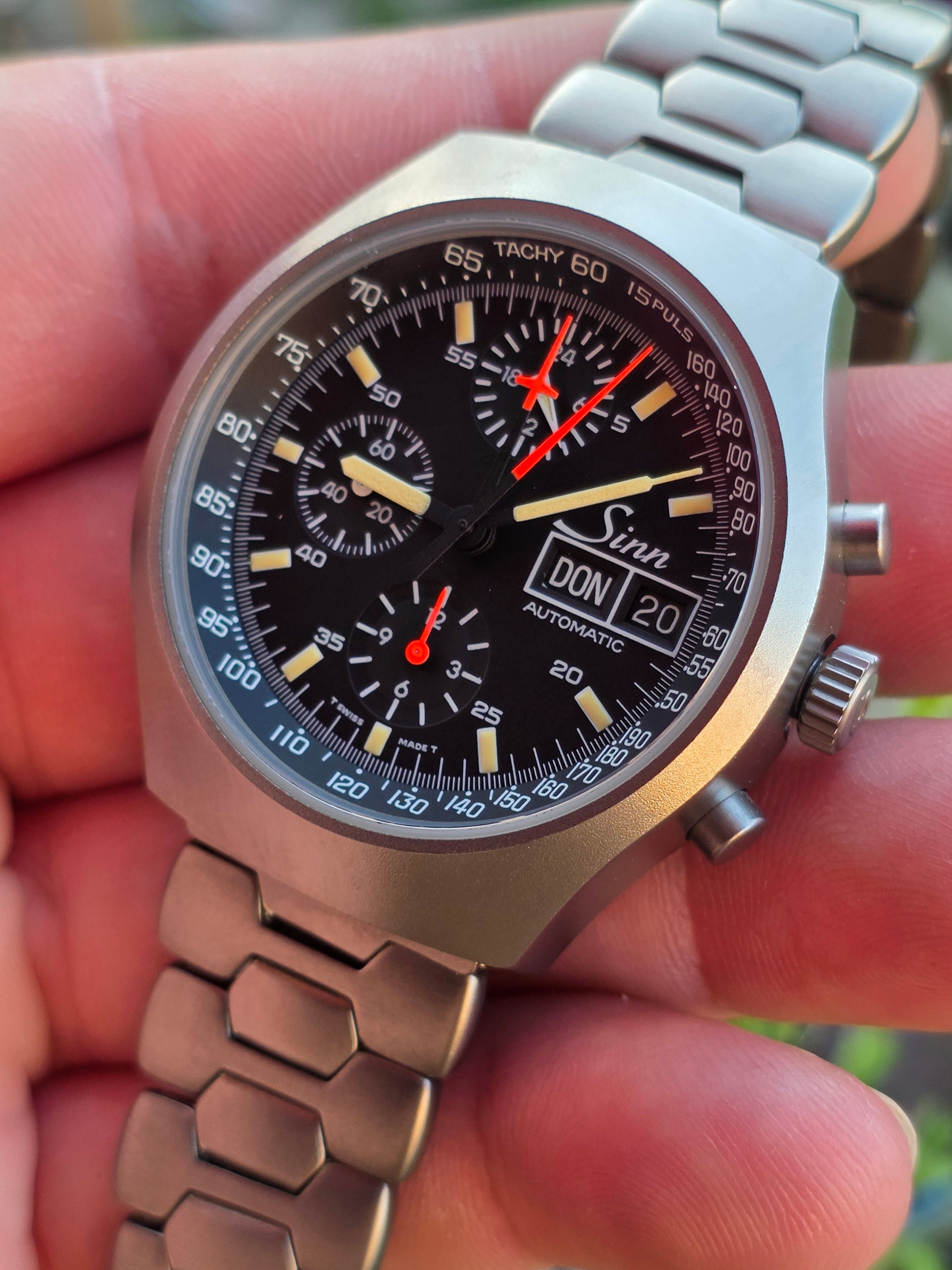 Sinn 157 Titan – Cronograf Vintage de Colecție (Mecanism Lemania 5100)