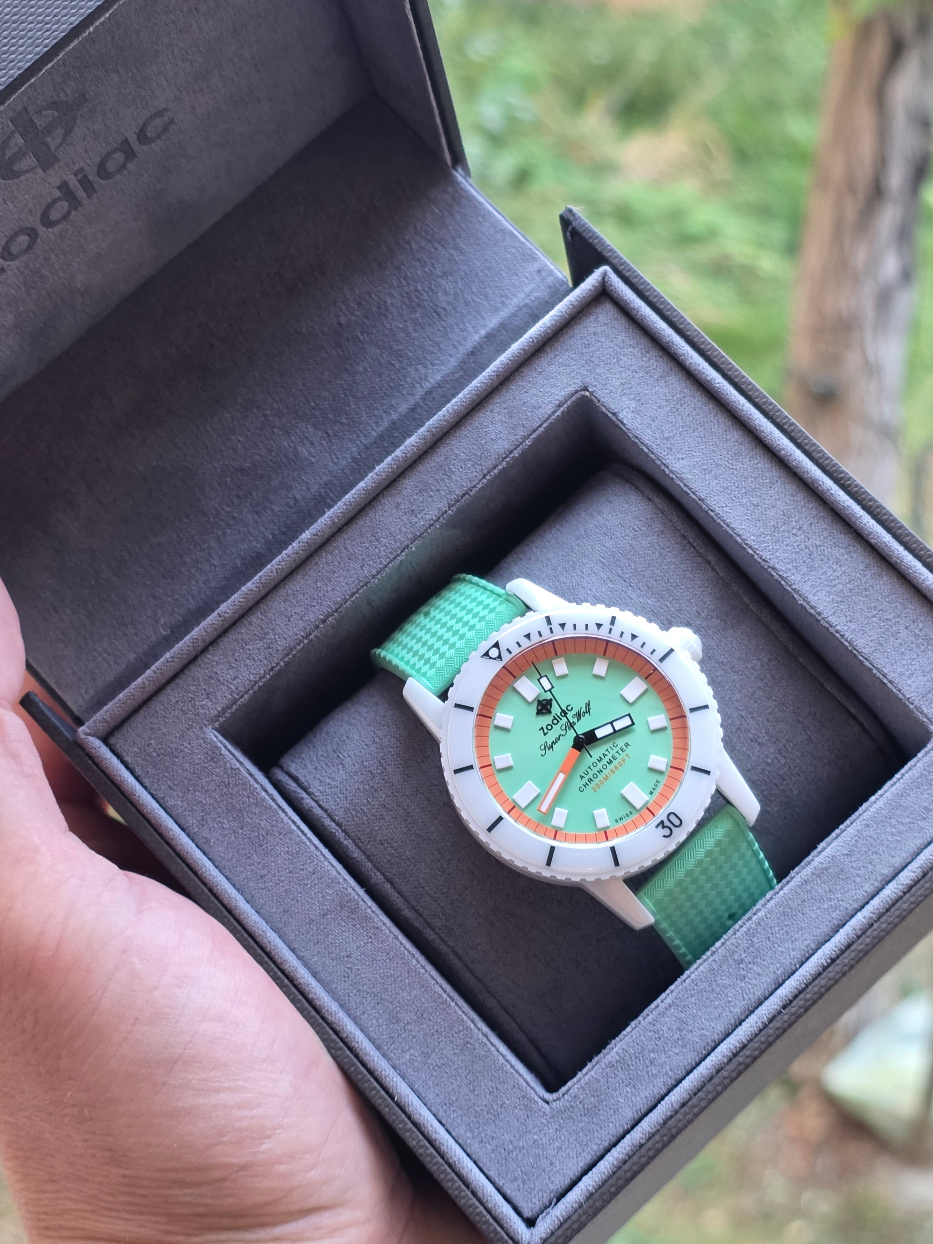 Zodiac Super Sea Wolf Compression Automatic Chronometer Ceramic (Referință: ZO9592).
