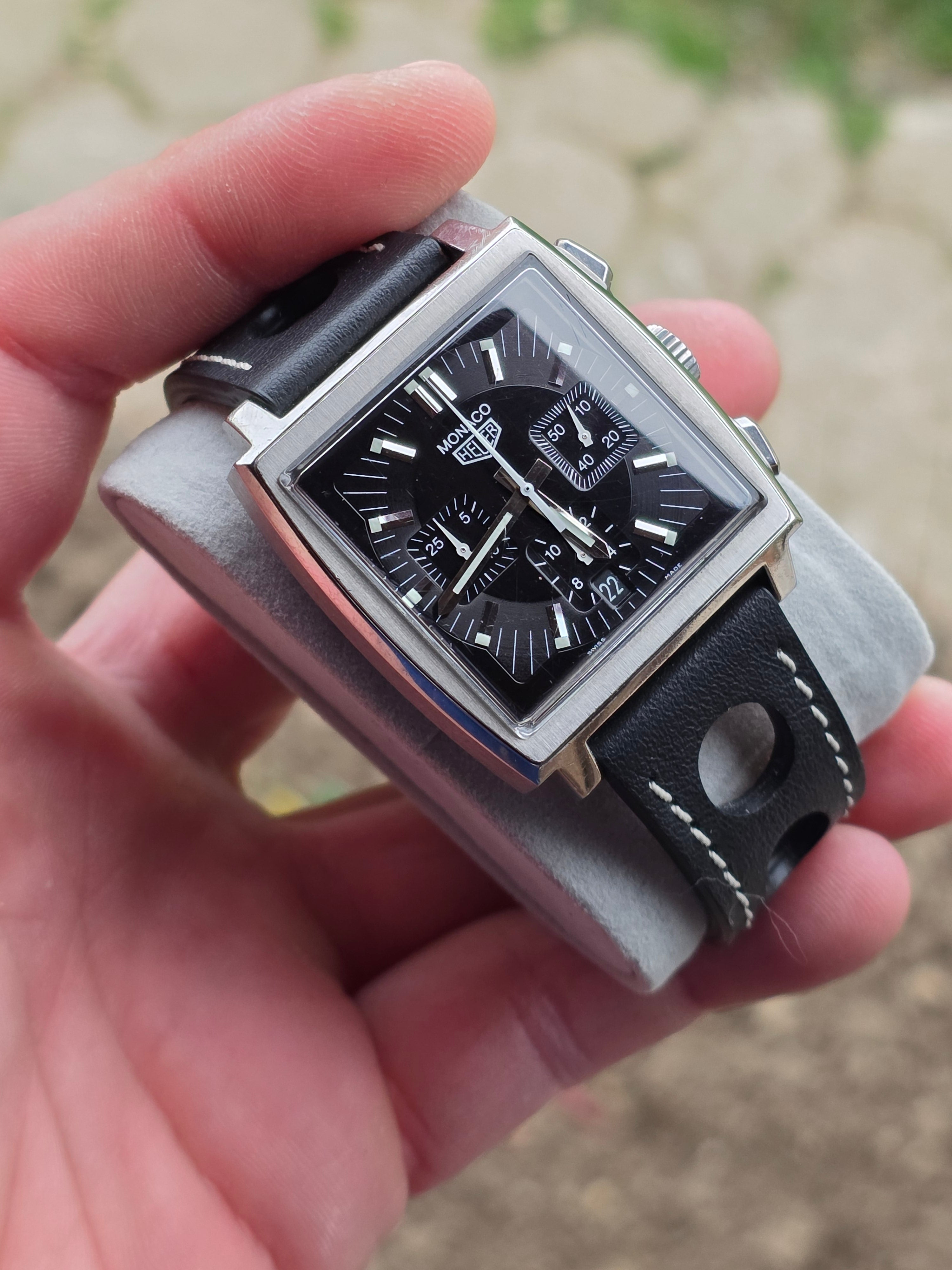 TAG Heuer Monaco Chronograph Re-Edition – Ref. CS2111 – Vintage Vibe