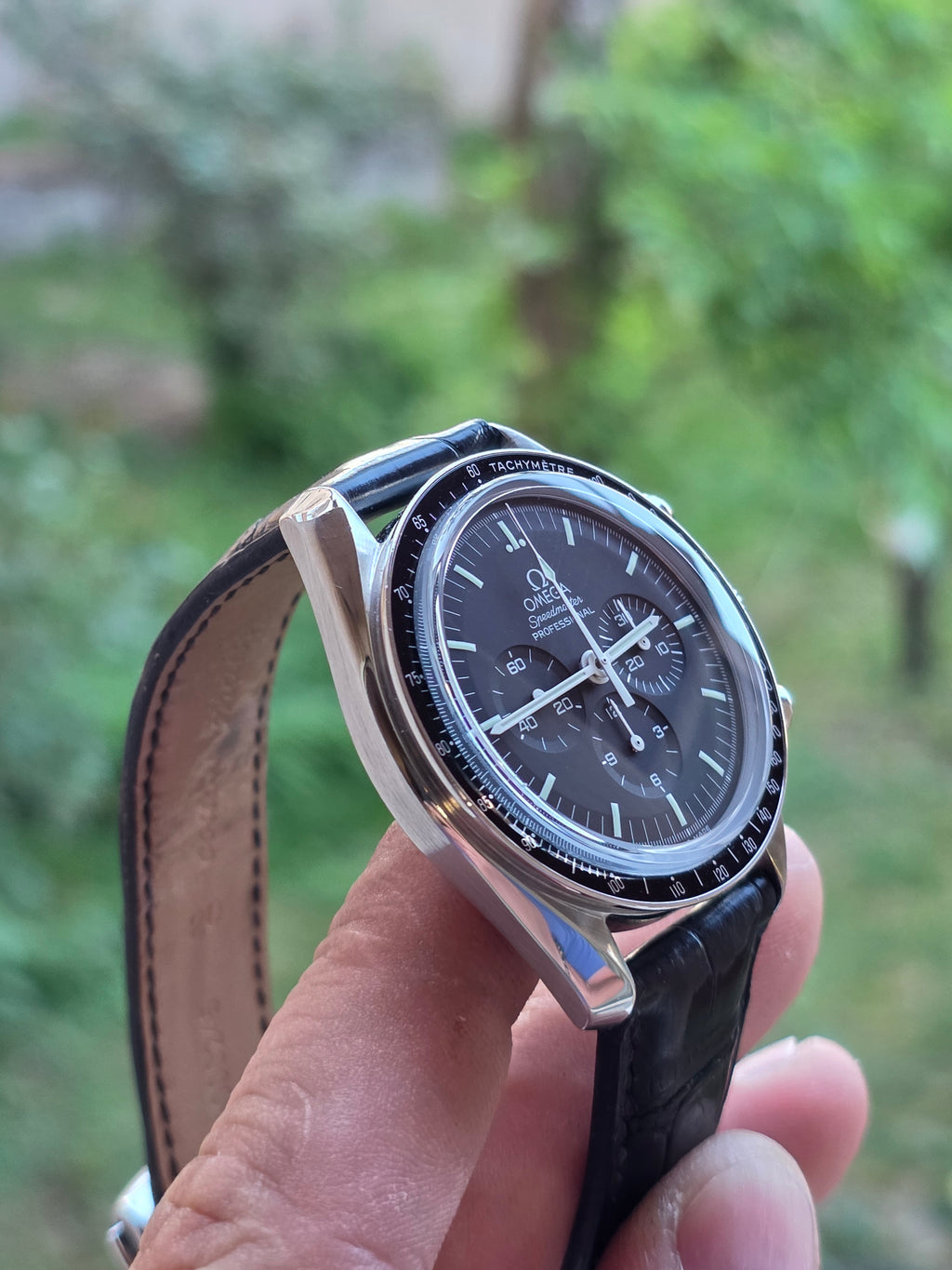 OMEGA Speedmaster Professional Moonwatch „Sapphire Sandwich”
Referință: 311.33.42.30.01.002