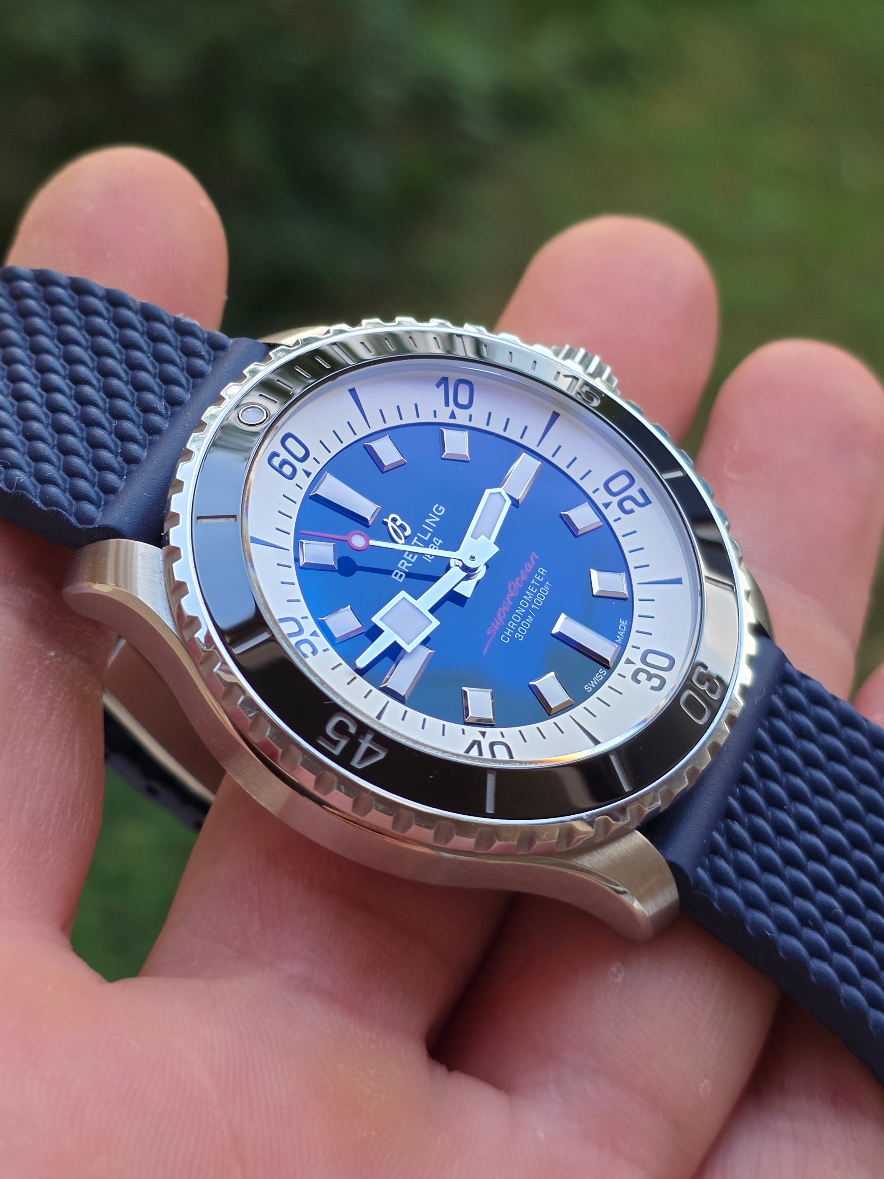 Breitling Superocean Automatic 44 (A17376)